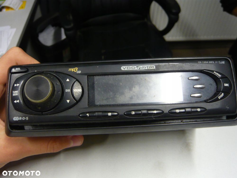 radio cd cd1504mp3 vdo dayton - 1
