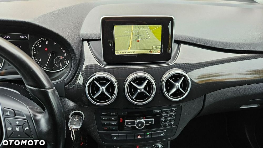 Mercedes-Benz Klasa B 180 BlueEFFICIENCY Edition Style - 26