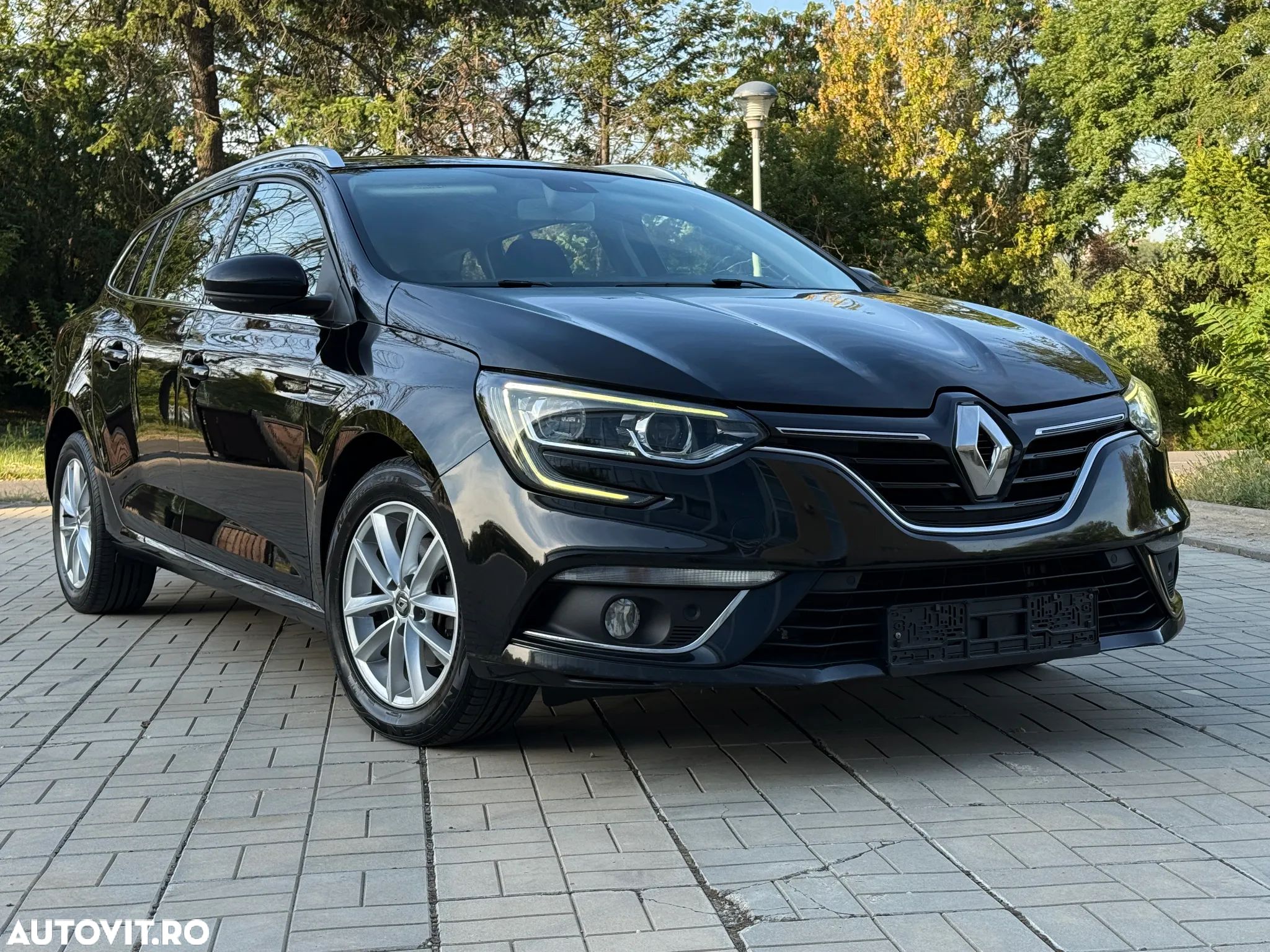 Renault Megane Blue dCi Business - 1