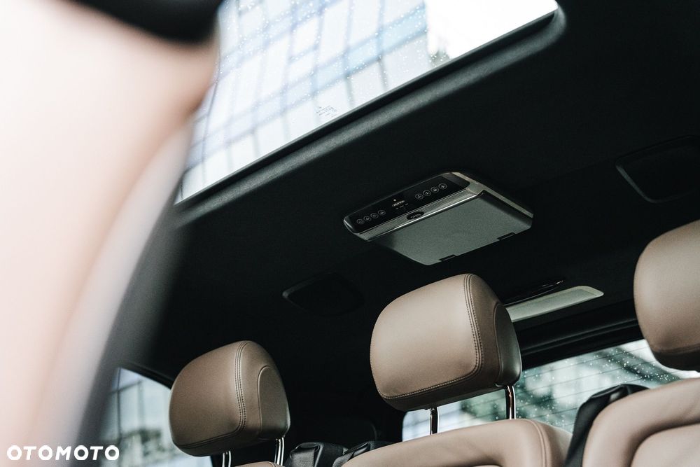 Mercedes-Benz Klasa V - 29