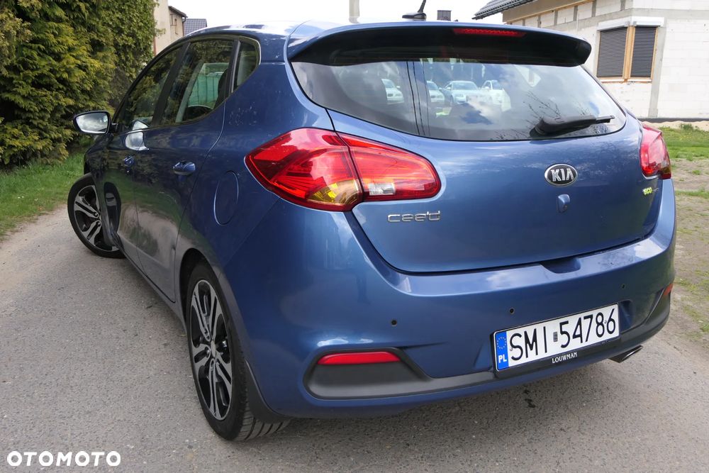 Kia Ceed 1.6 GDI Dream-Team Edition - 10