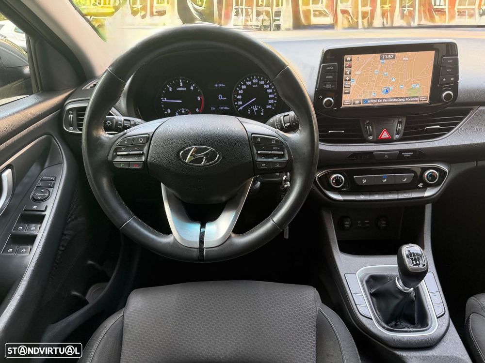 Hyundai i30 SW 1.6 CRDi Style+Navi - 10