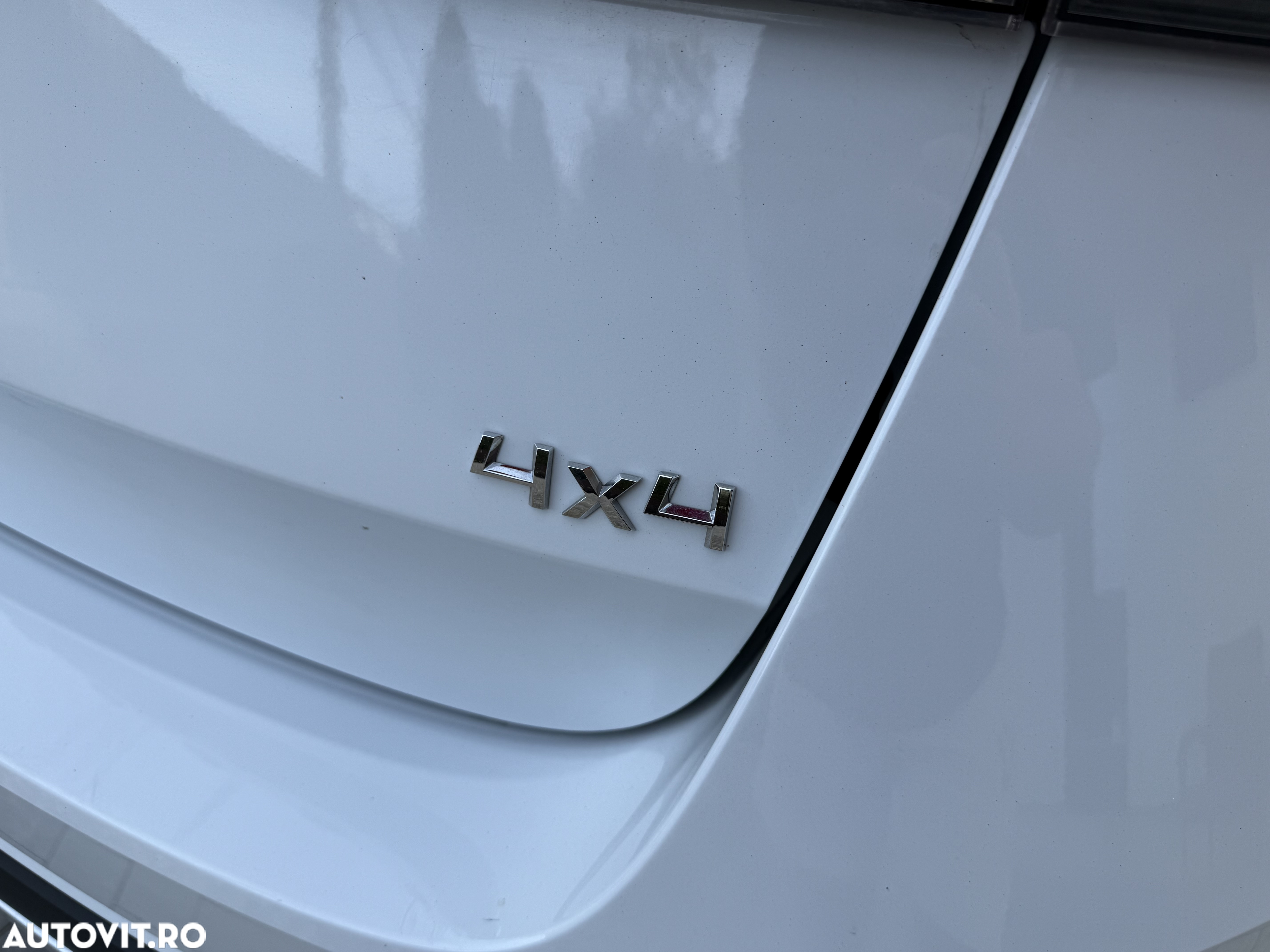 Skoda Octavia Combi 2.0 TDI DSG 4X4 Scout - 25