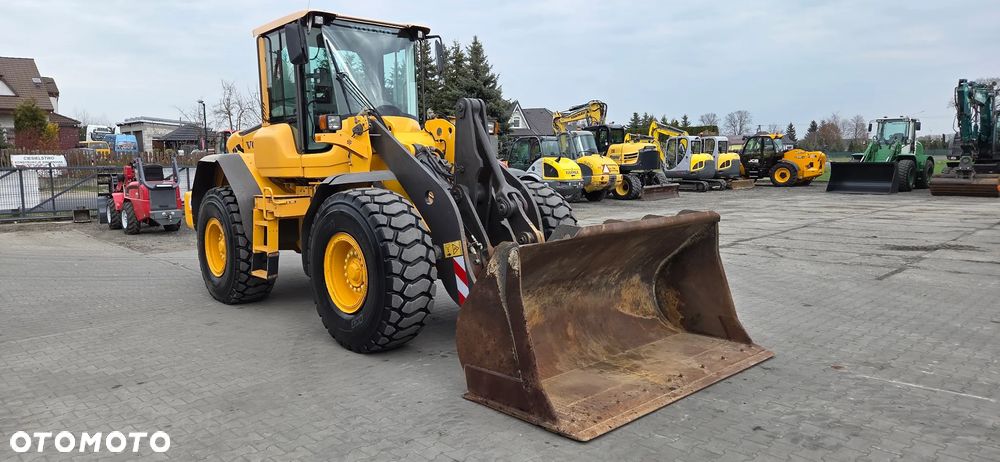 Volvo <<Volvo L90F, tylko 9400Mtg oryginał! Serwis Volvo Niemcy! Waga! sprowadzona>> - 4