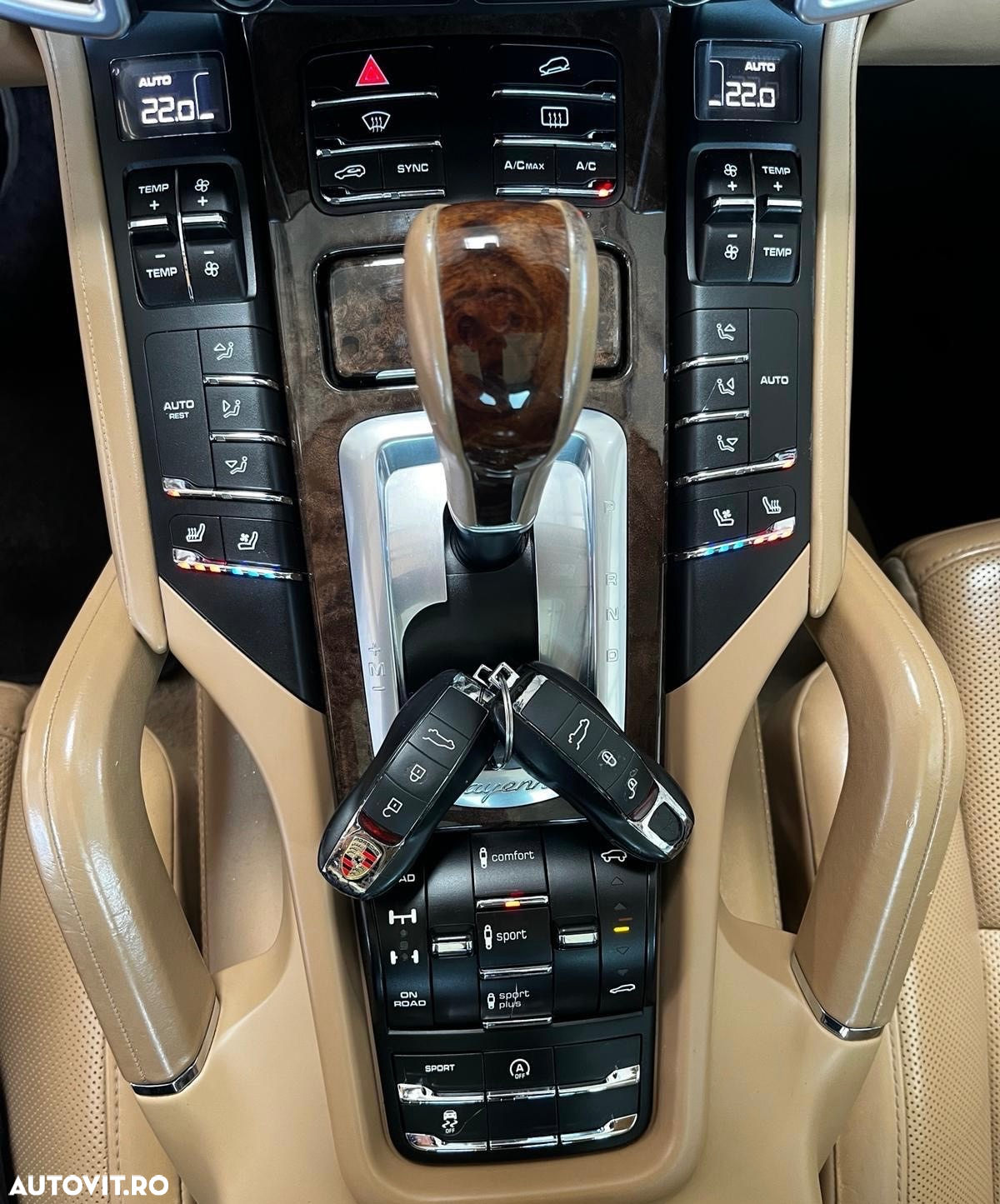 Porsche Cayenne 3.0 L - 21