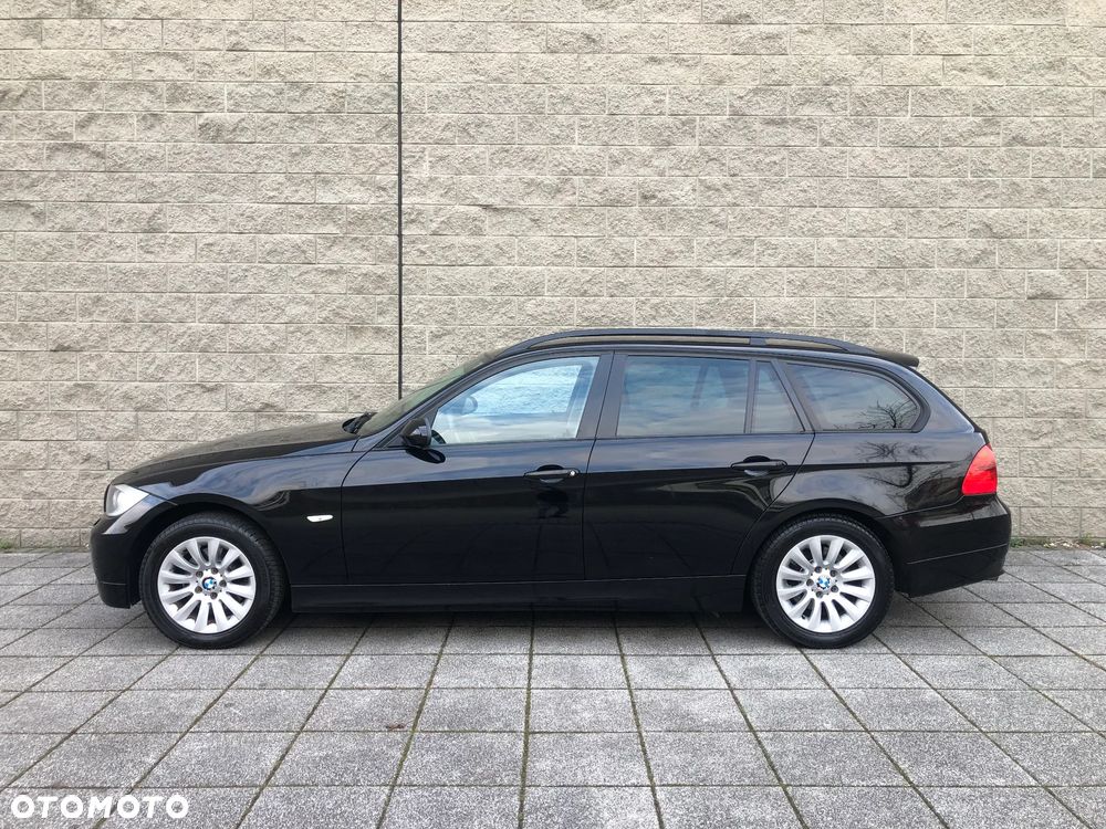BMW Seria 3 318i - 21