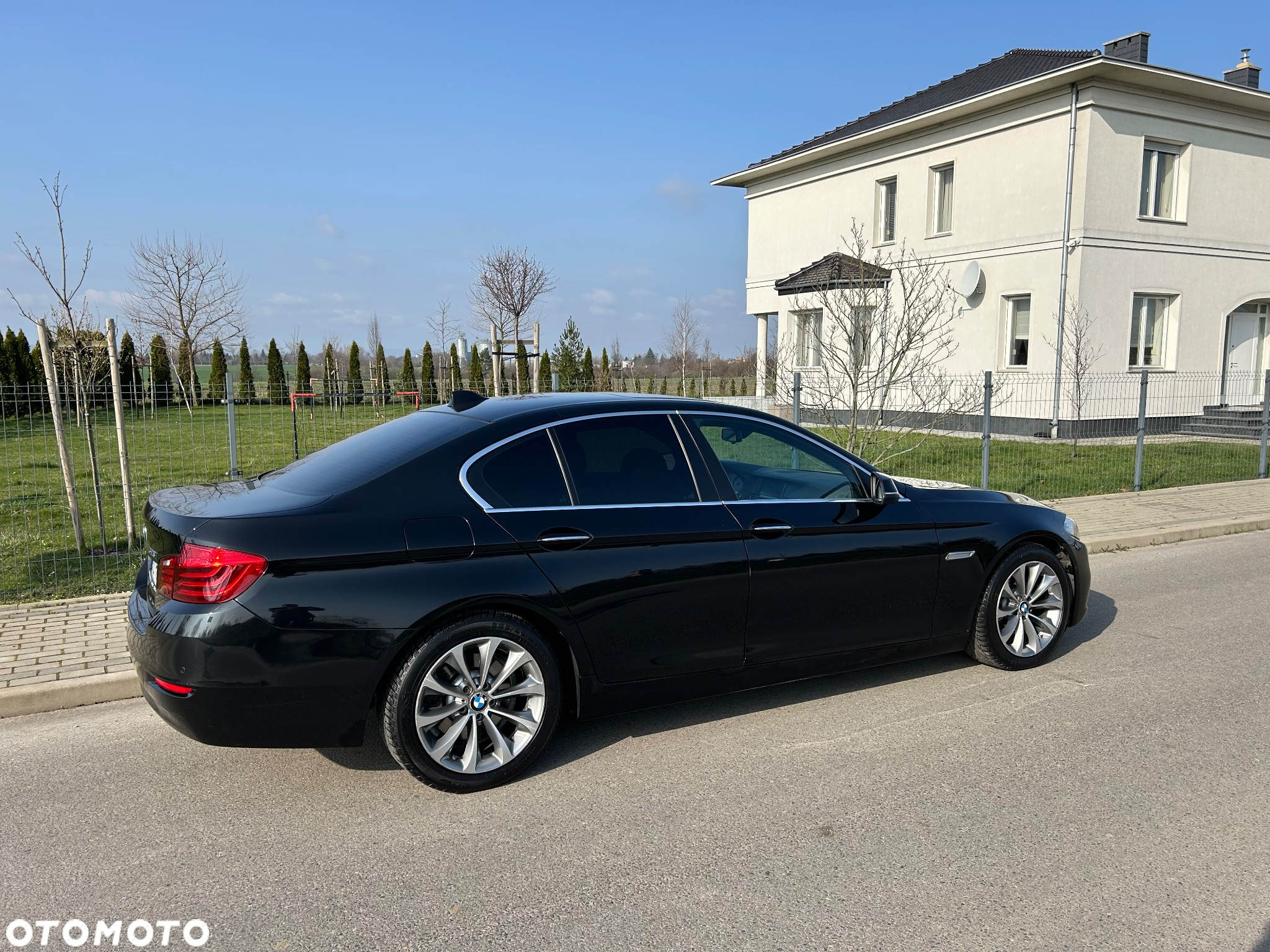 BMW Seria 5 528i xDrive - 2
