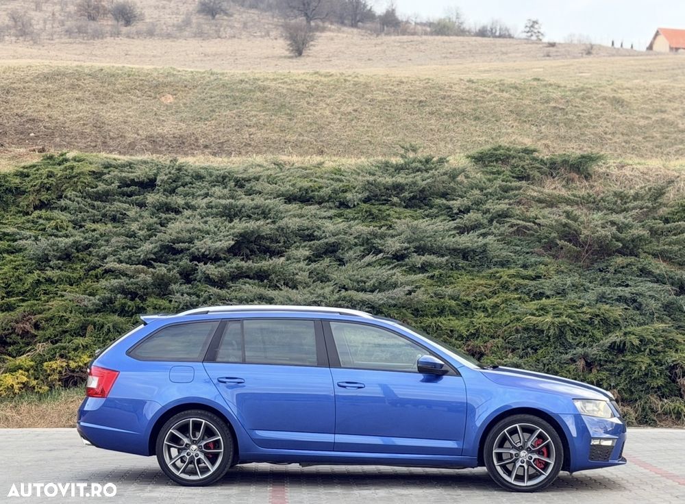 Skoda Octavia 2.0 TDI DSG RS - 11