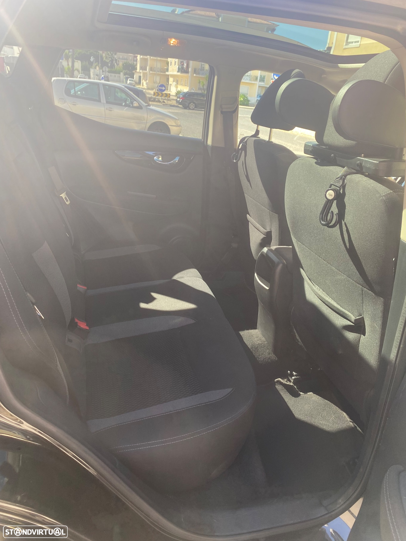Nissan Qashqai 1.5 dCi N-Connecta Business - 23