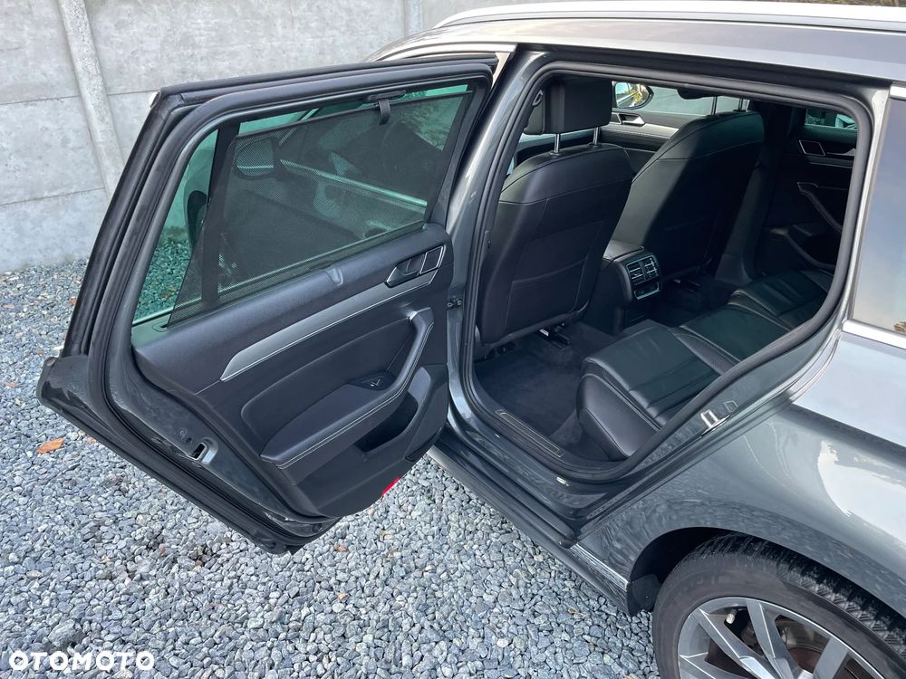 Volkswagen Passat Variant - 19