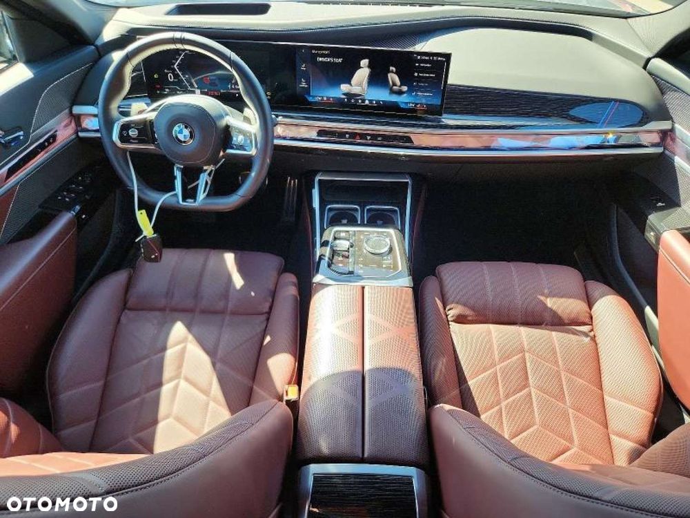 BMW Seria 7 - 10