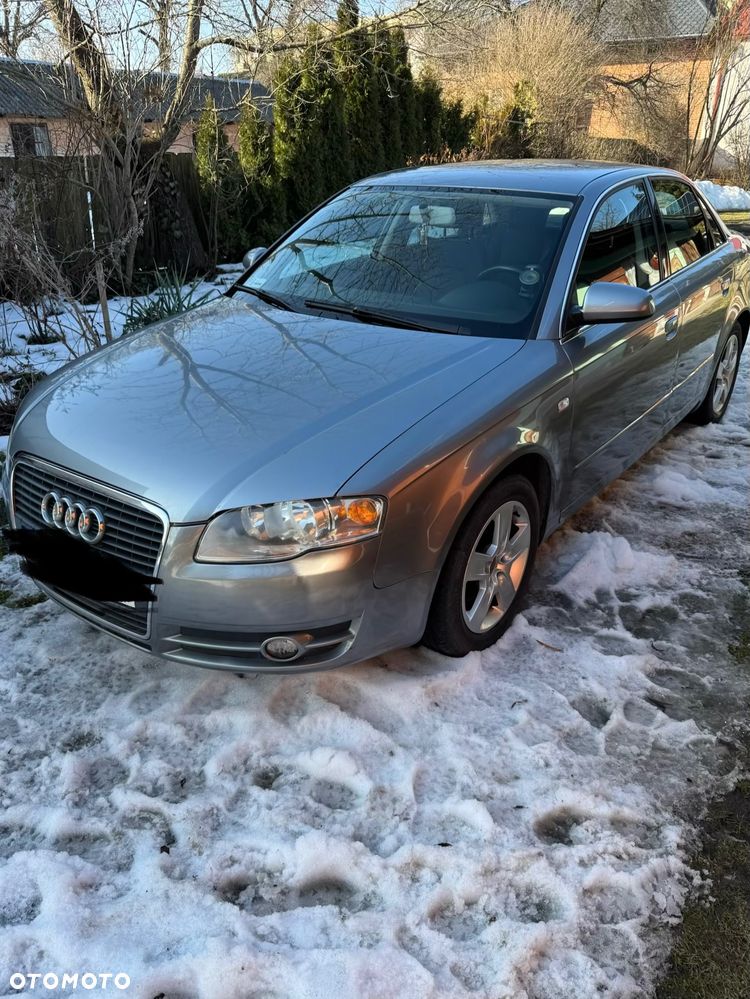 Audi A4 Limousine - 5