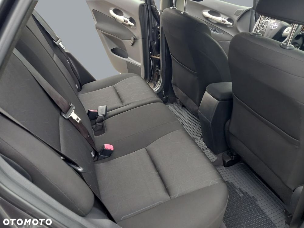 Toyota Auris 1.33 VVT-i Active - 14