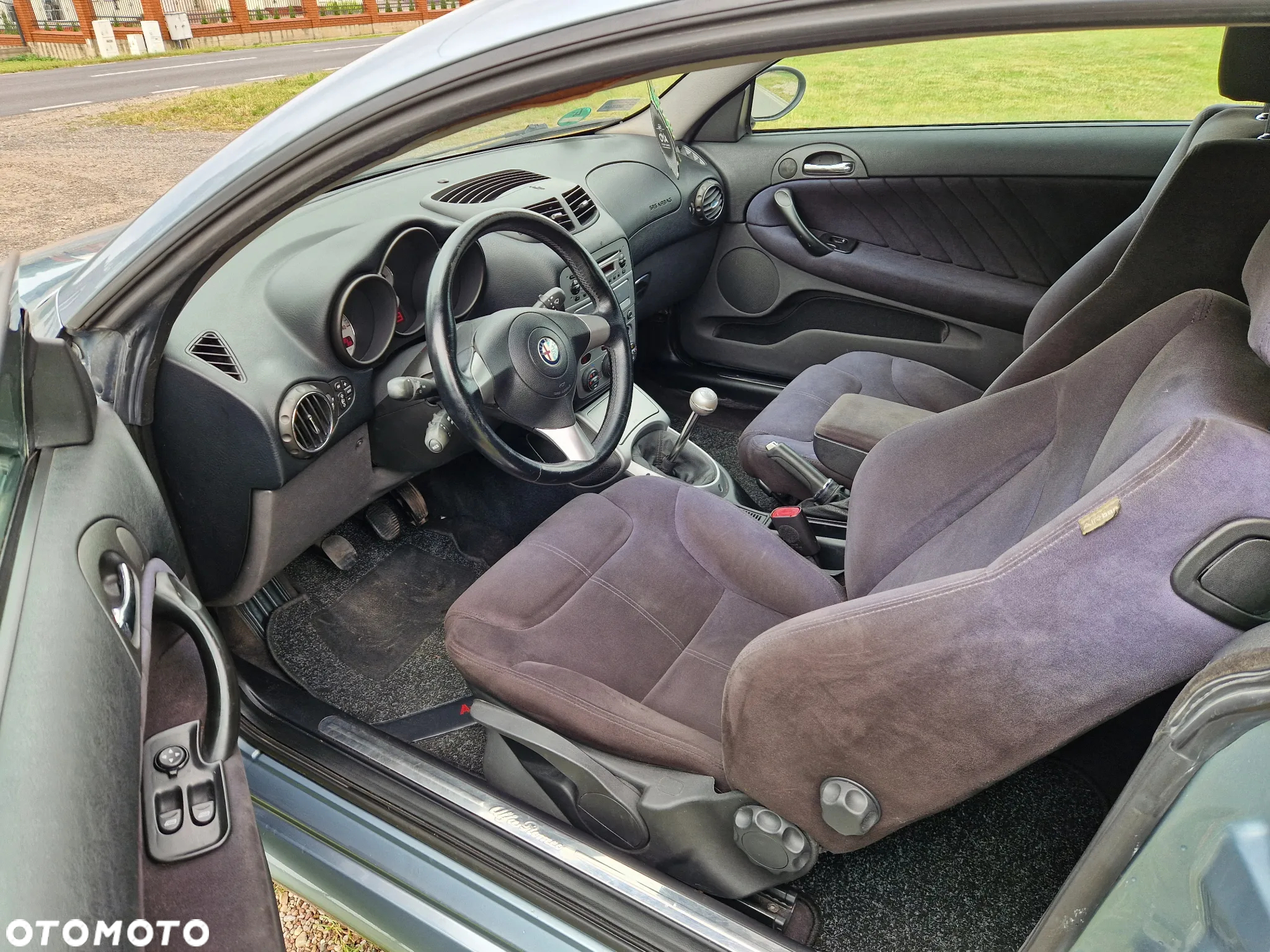 Alfa Romeo GT 2.0 JTS Distinctive - 9