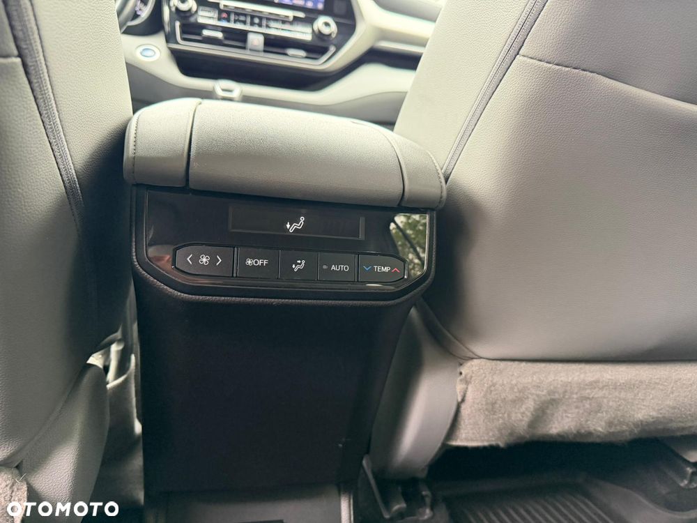 Toyota Highlander 2.5 Hybrid Prestige - 12