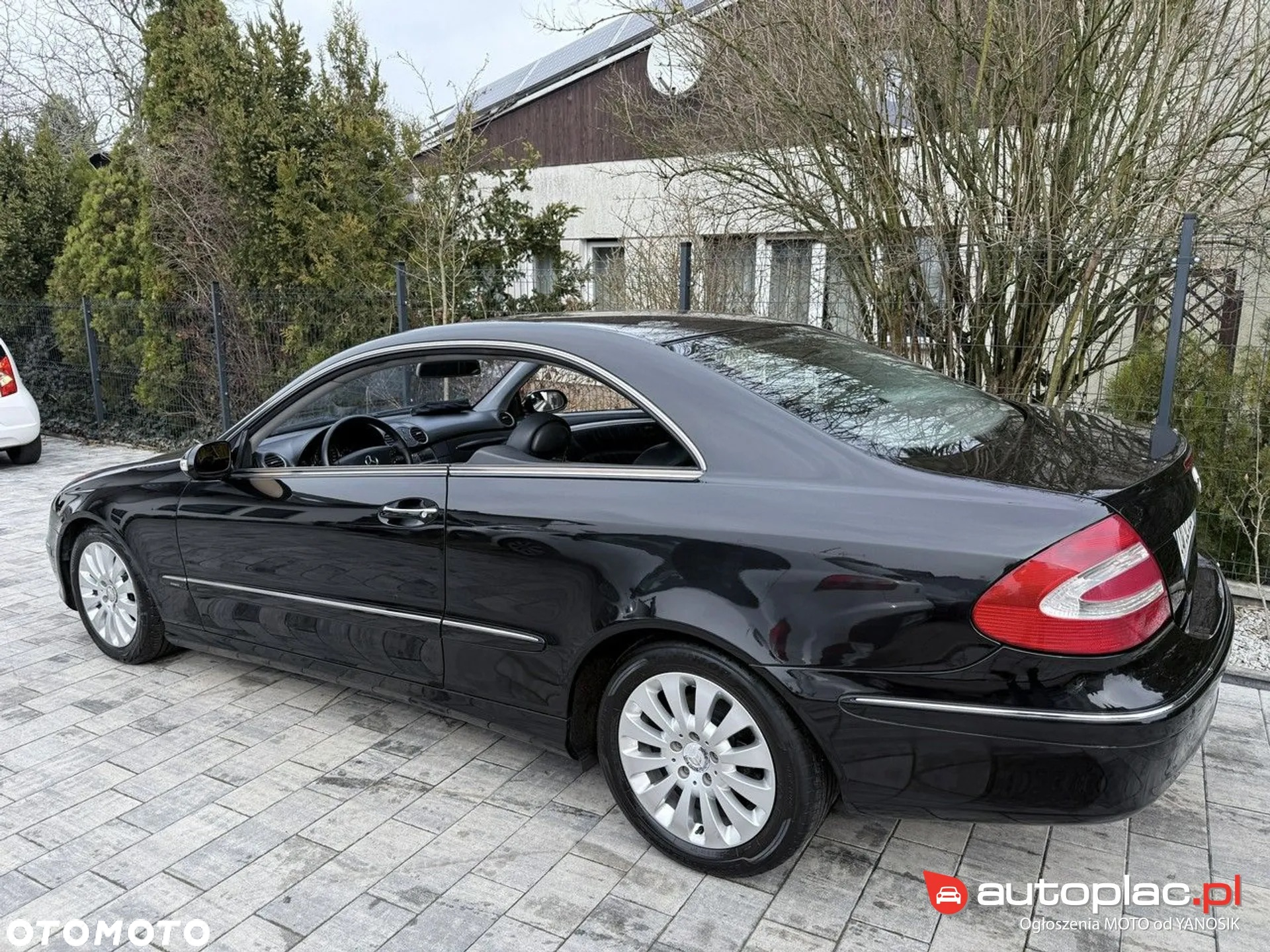 Mercedes-Benz CLK - 24