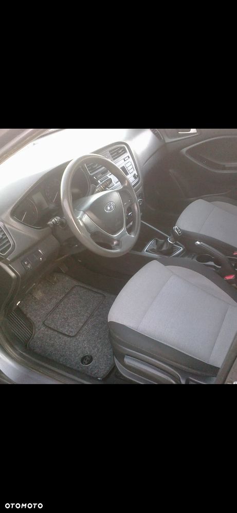 Hyundai i20 - 8