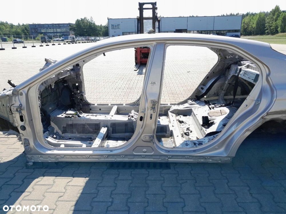 TOYOTA CAMRY VIII XV70 17- PRÓG SŁUPEK LEWY 4X1 - 1