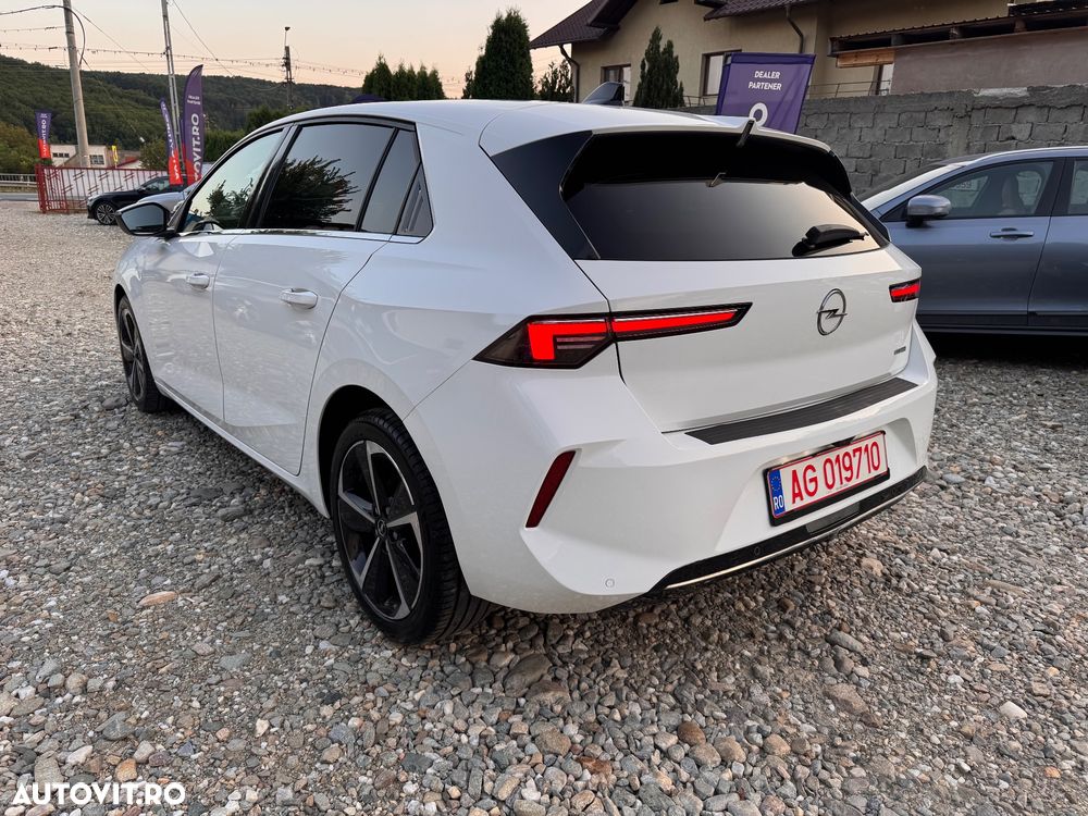 Opel Astra 1.5 D Automatik GS Line - 4