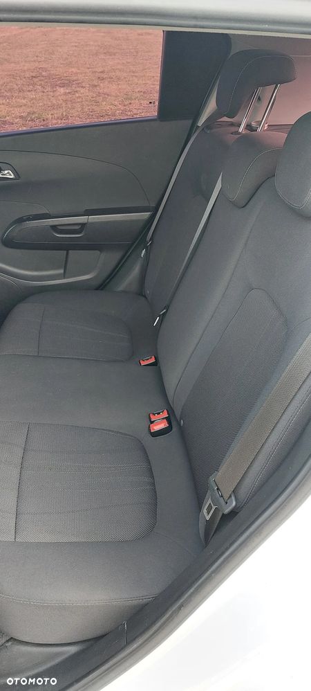 Chevrolet Aveo 1.6 LTZ - 6