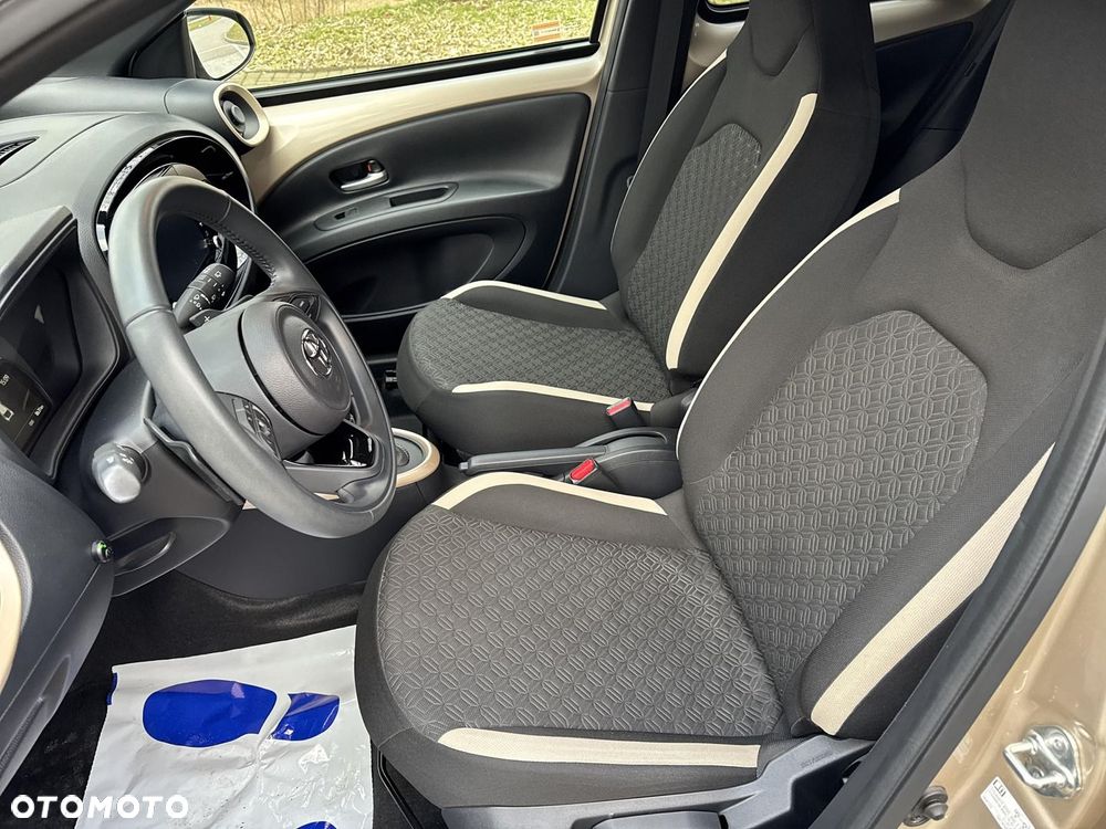 Toyota Aygo X 1.0 VVT-i Style CVT - 11