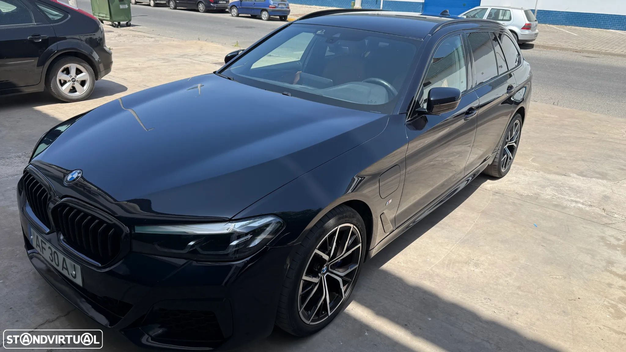 BMW 530 e Pack Desportivo M - 1