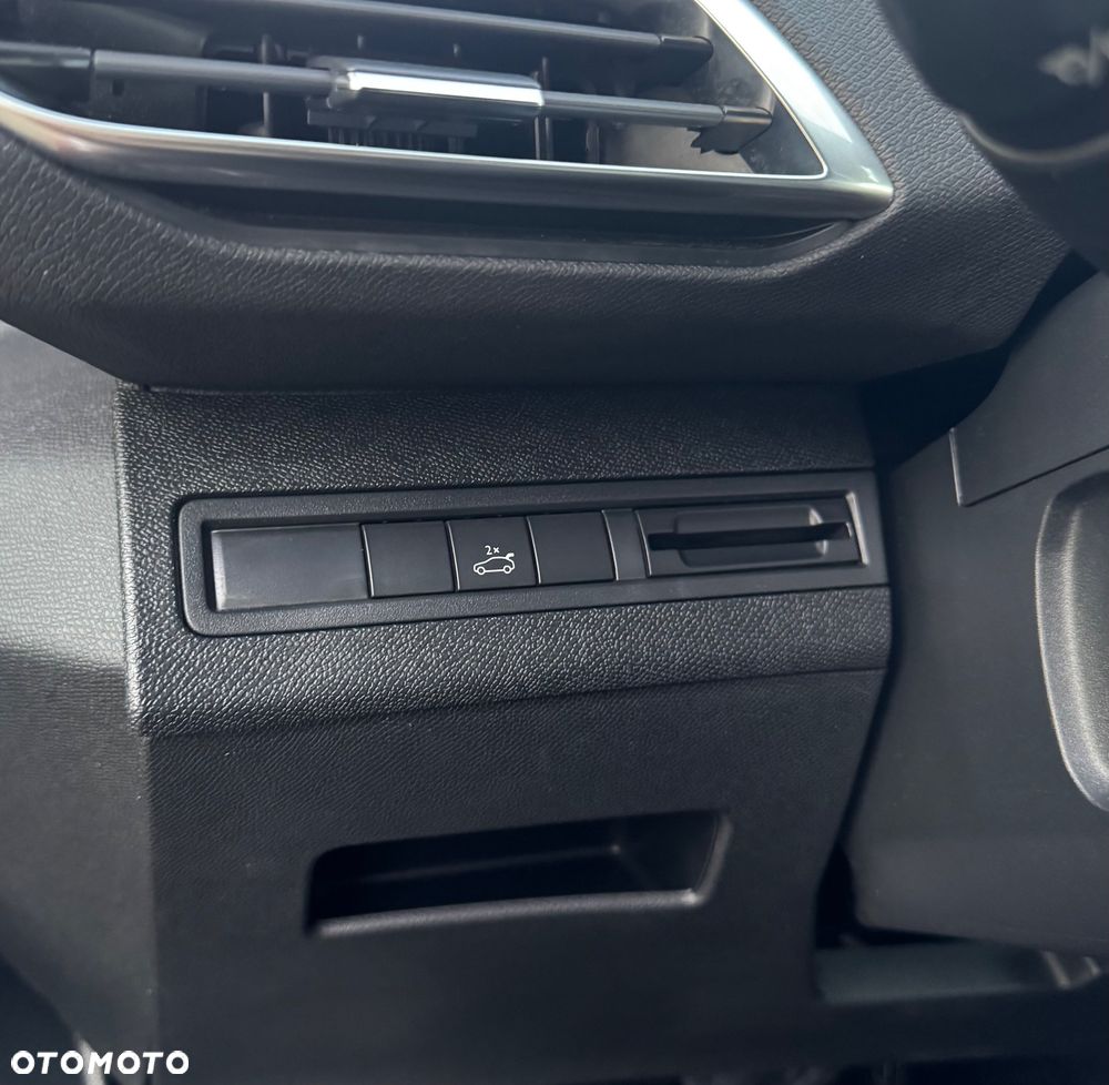 Peugeot 3008 2.0 BlueHDi GT S&S EAT6 - 26