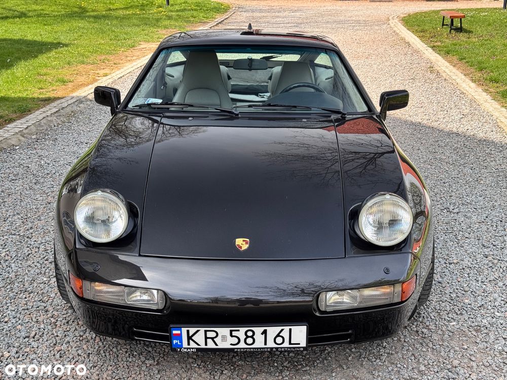 Porsche 928 - 2