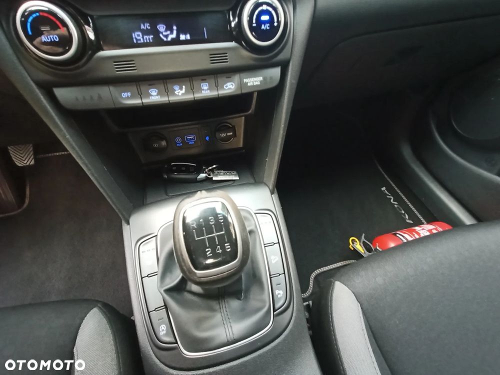 Hyundai Kona 1.0 T-GDI YES - 16