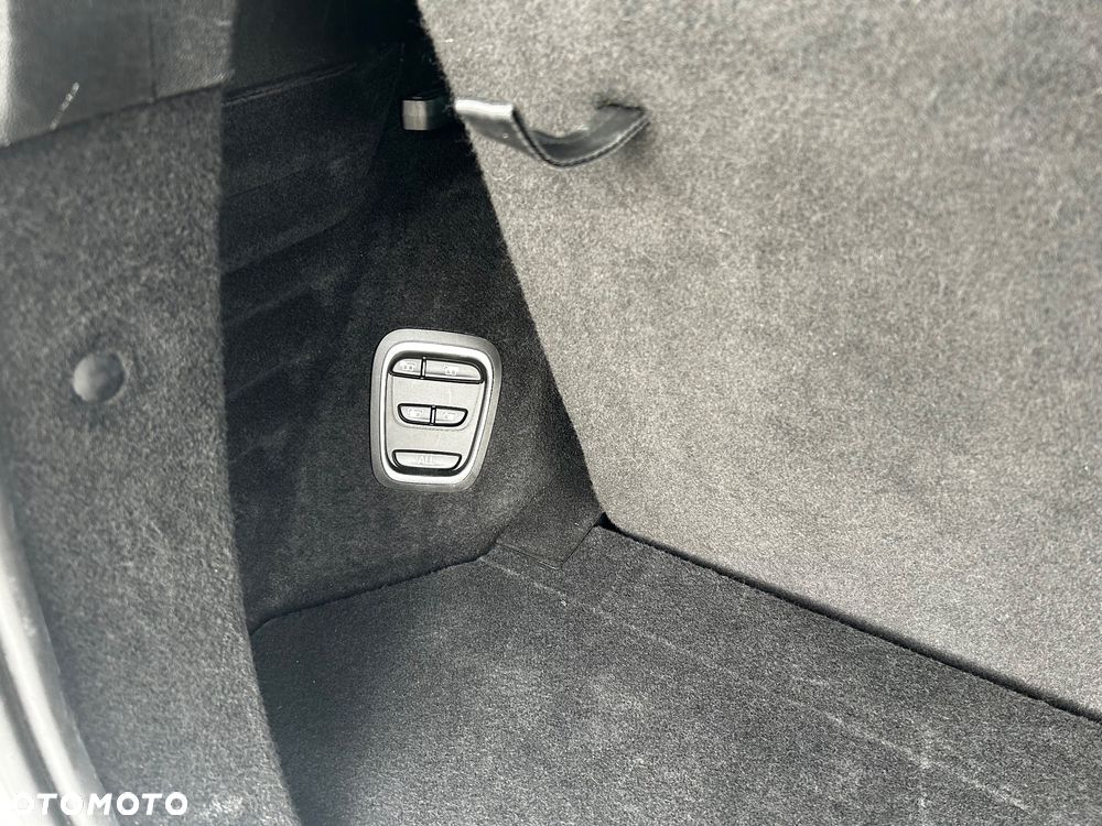 Renault Grand Scenic ENERGY TCe 140 EDC INTENS - 37