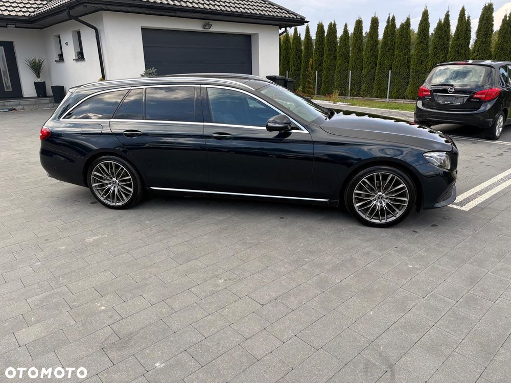 Mercedes-Benz Klasa E 200 d T 9G-TRONIC Avantgarde - 4