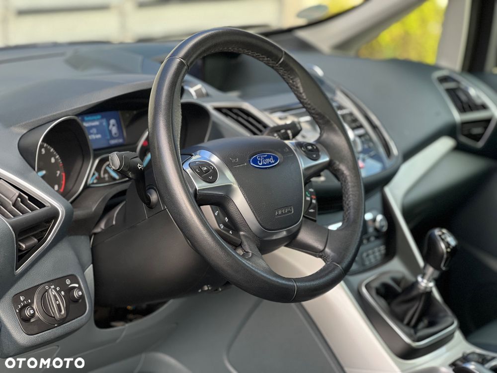 Ford Grand C-MAX - 13