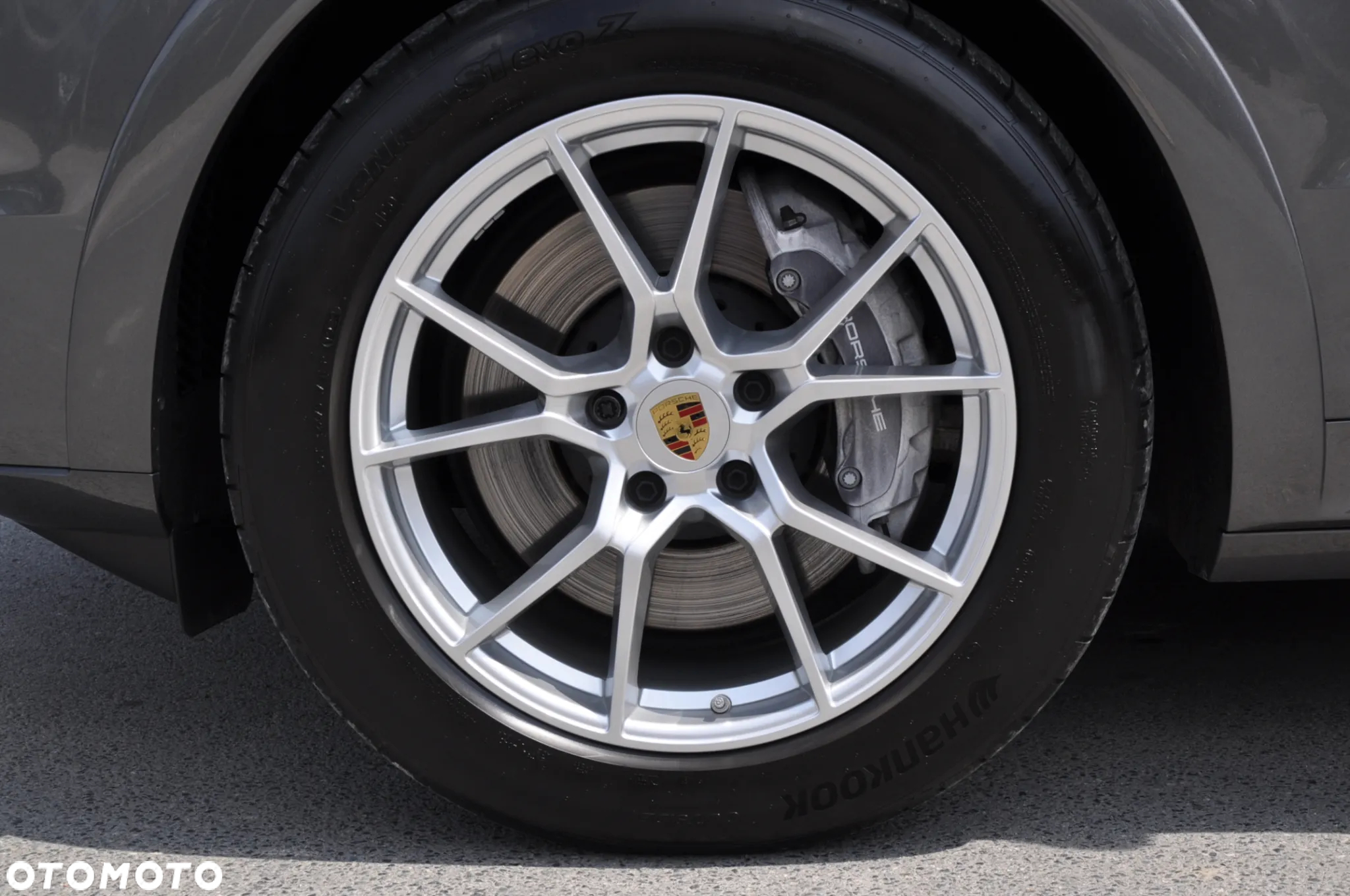 Porsche Cayenne Coupe E-Hybrid PHEV - 17