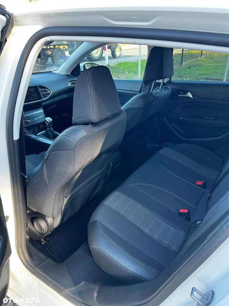 Peugeot 308 PureTech 130 Stop & Start Allure - 16