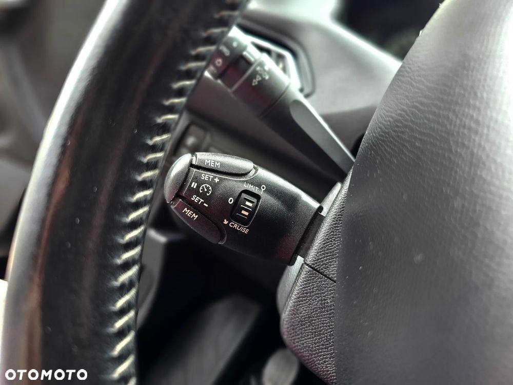 Peugeot 308 BlueHDi 120 Stop & Start Business-Line - 17