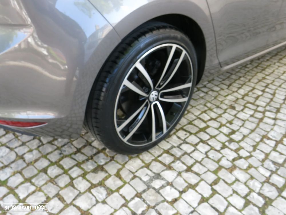 VW Golf 1.6 TDI Confortline - 21
