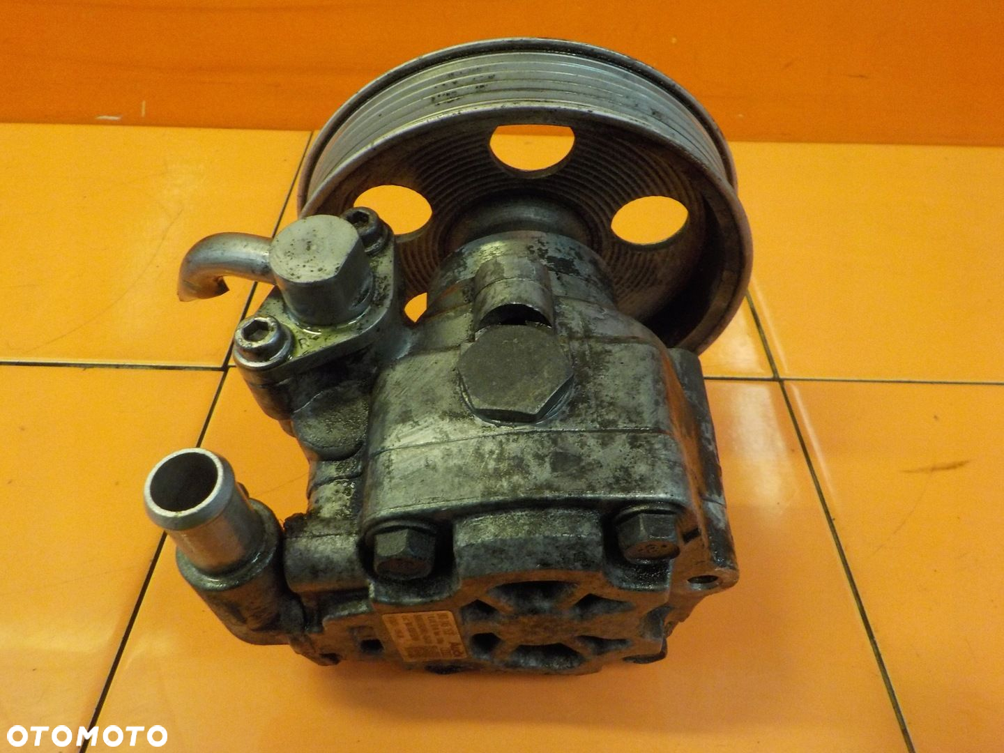 AUDI A4 B8 EXEO A5 1.8 TFSI 10r CDH pompa wspomagania 8K0145153F - 4