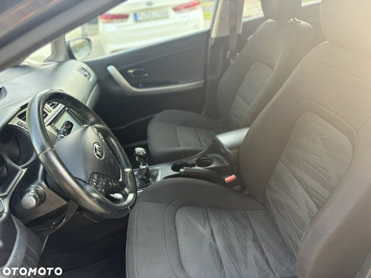 Kia Ceed - 12