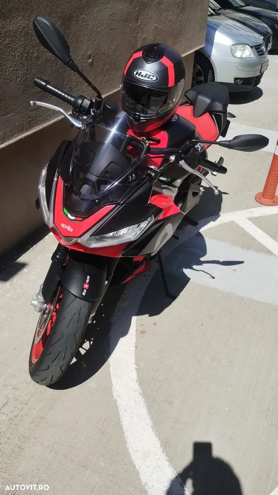 Aprilia Tuono 660 - 2