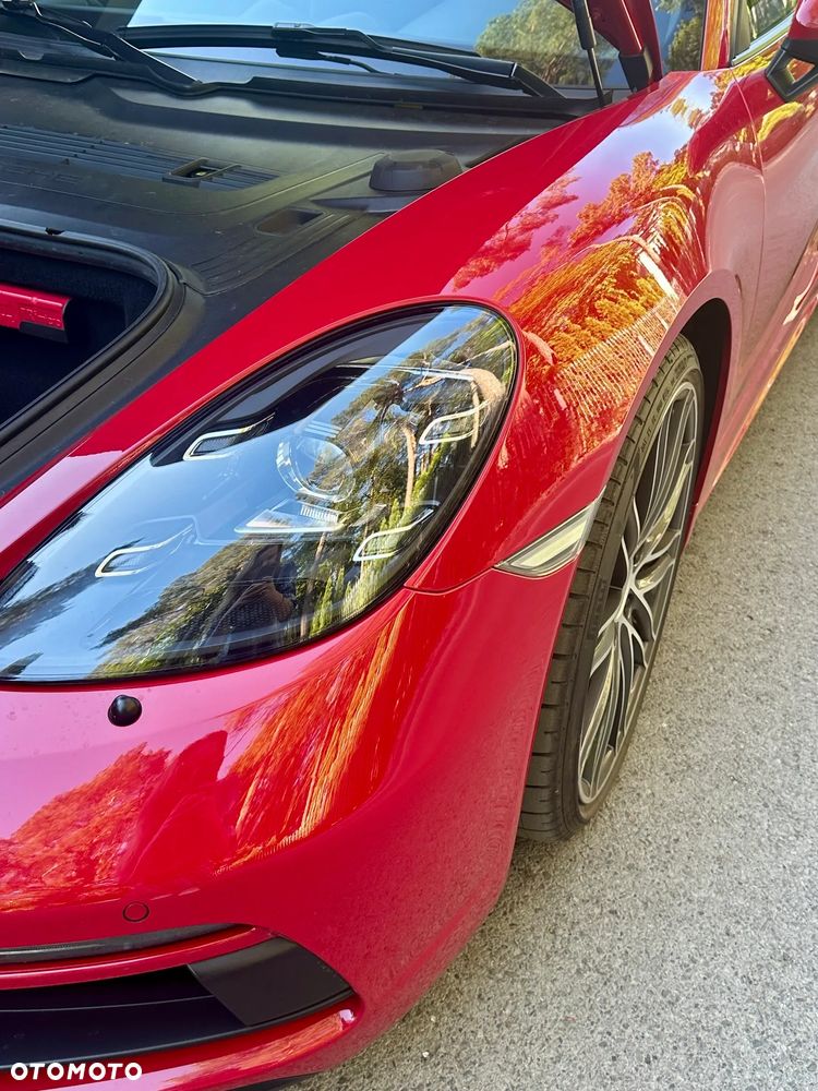 Porsche 718 Cayman - 15