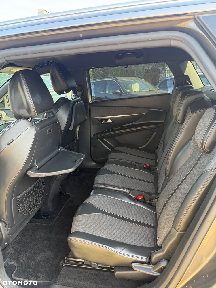 Peugeot 5008 1.6 BlueHDi Allure 7os - 22