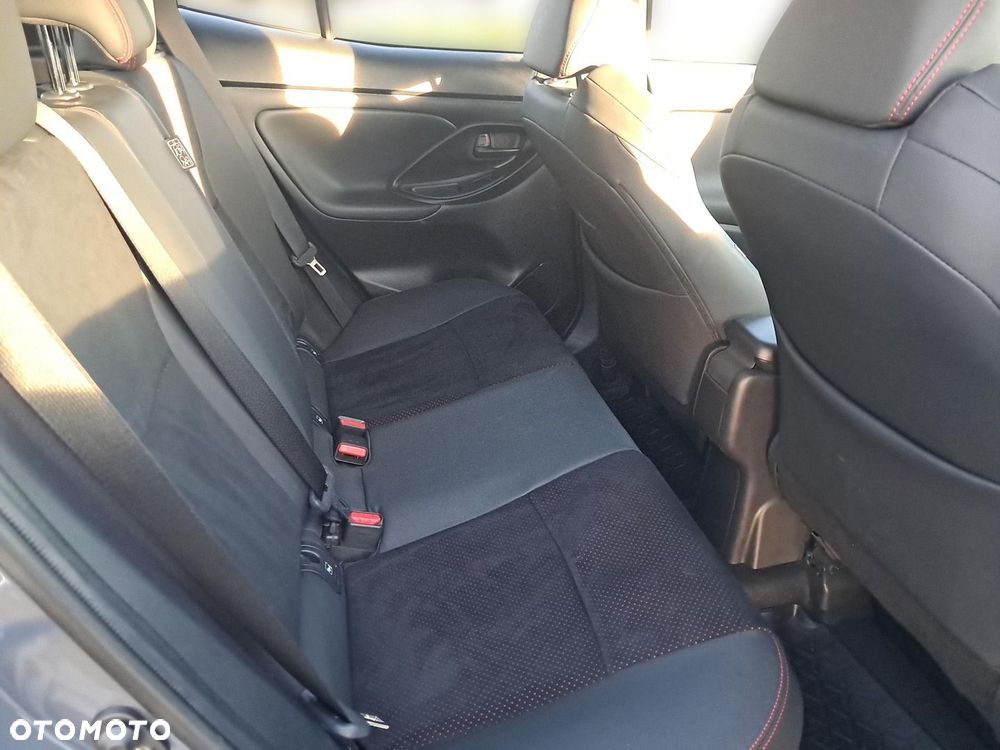 Toyota Yaris Cross Hybrid 1.5 GR Sport - 11