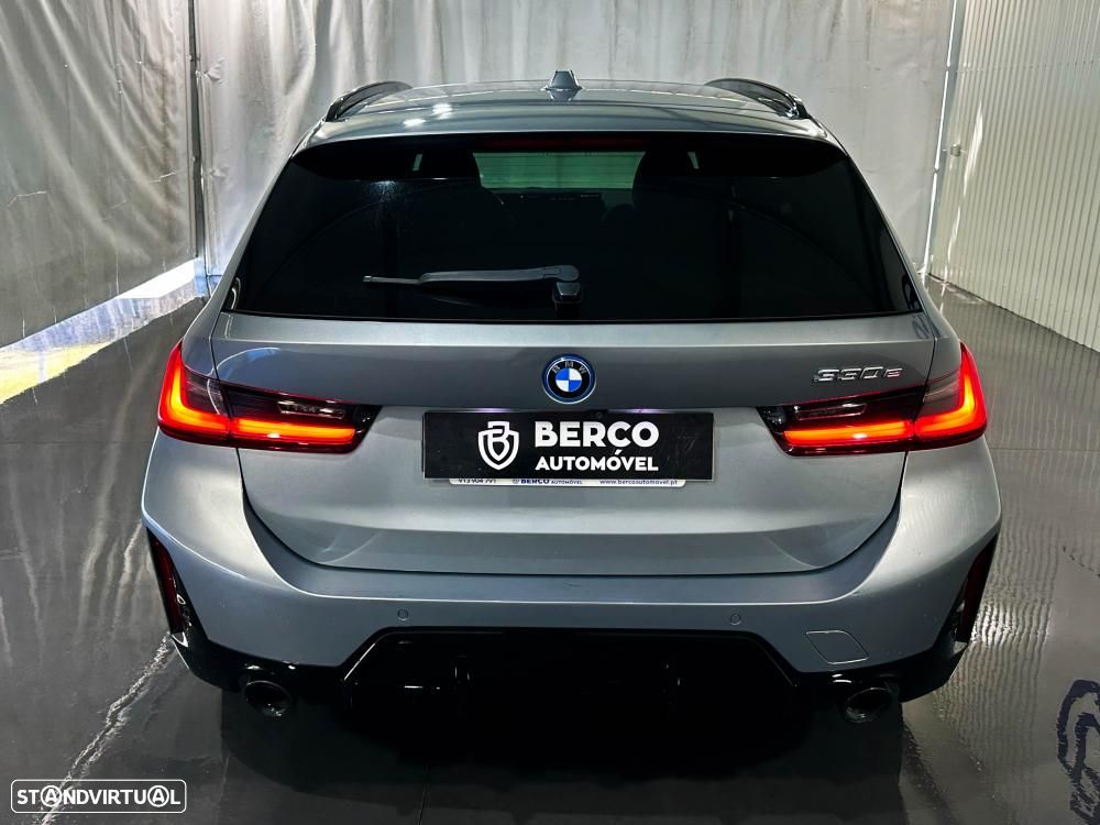 BMW 330 e Pack 50 anos M Auto - 6