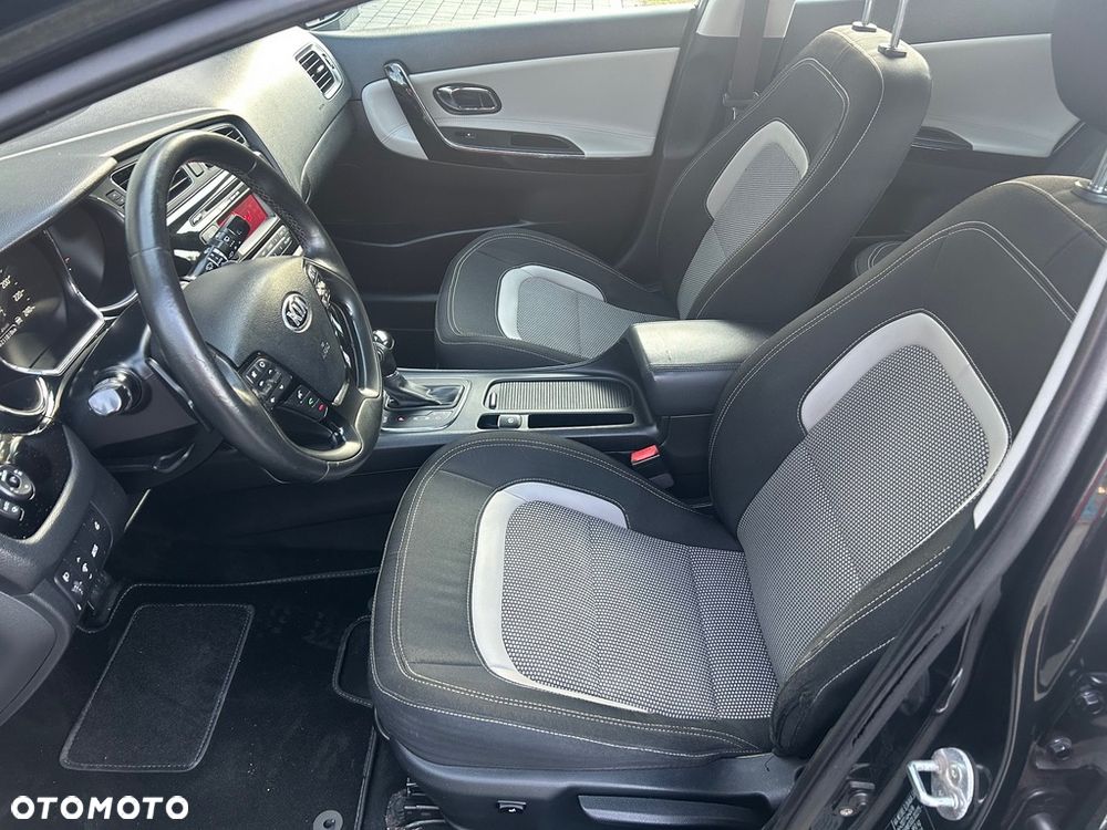 Kia Ceed 1.6 GDI DCT Spirit - 5