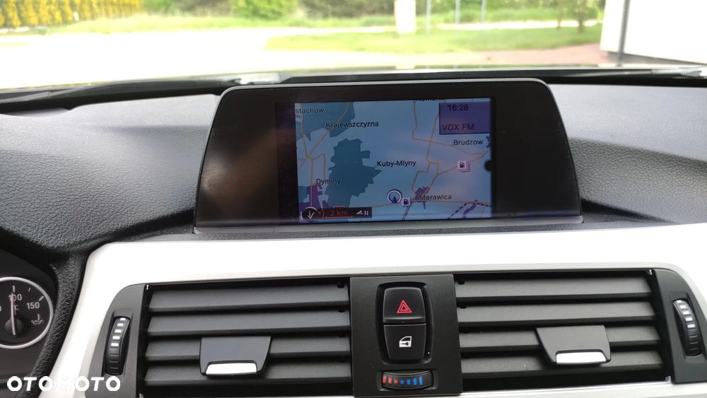 BMW Seria 3 320d DPF Edition Sport - 36