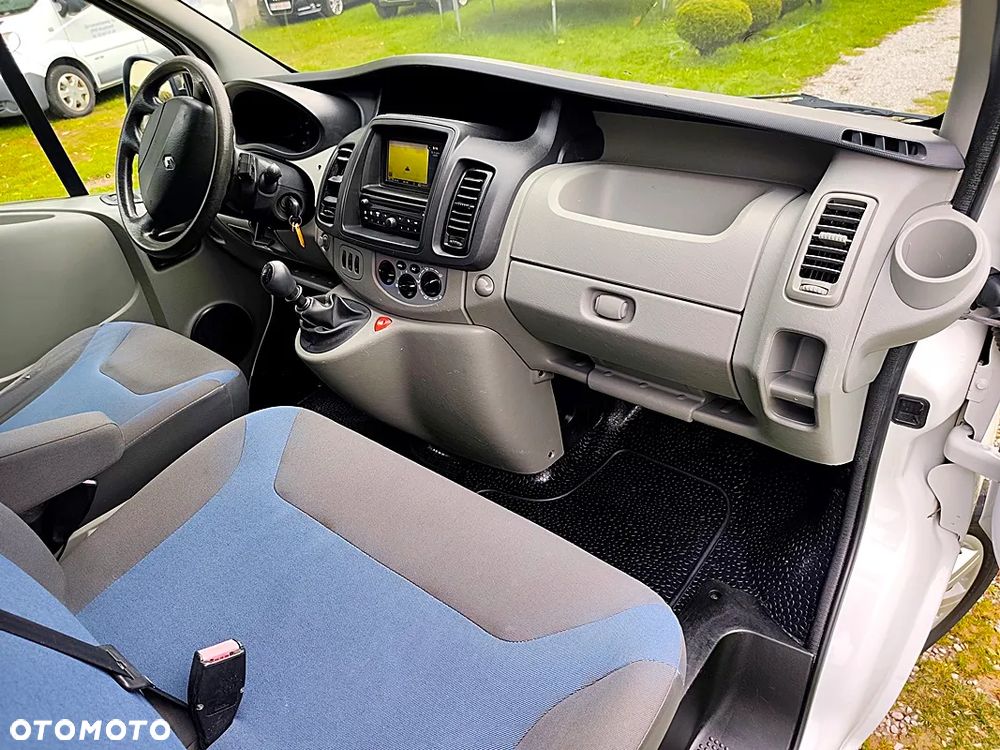 Renault Trafic - 22