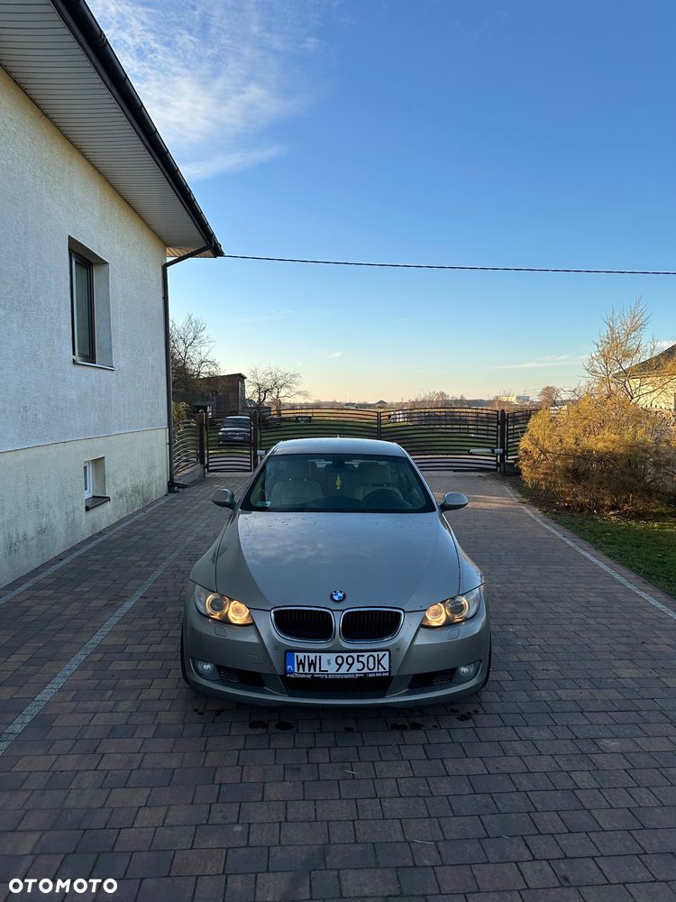 BMW Seria 3 325d - 2