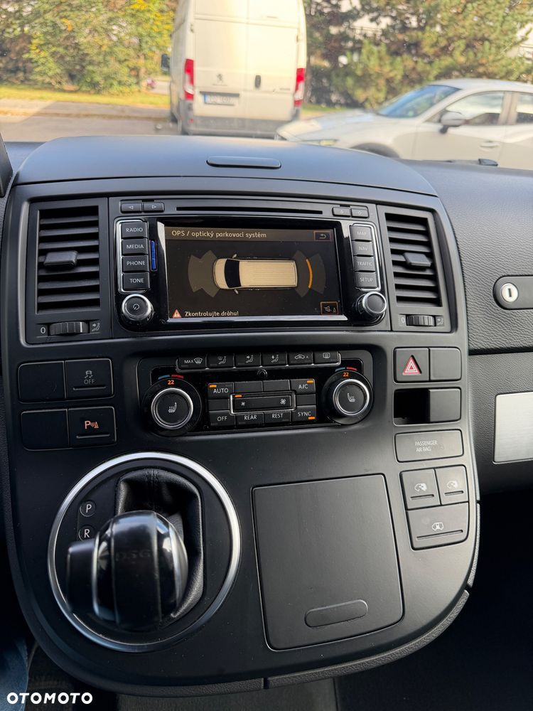 Volkswagen Multivan - 11