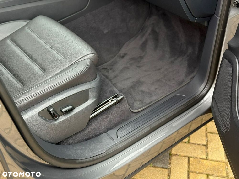 Volkswagen Touareg - 10