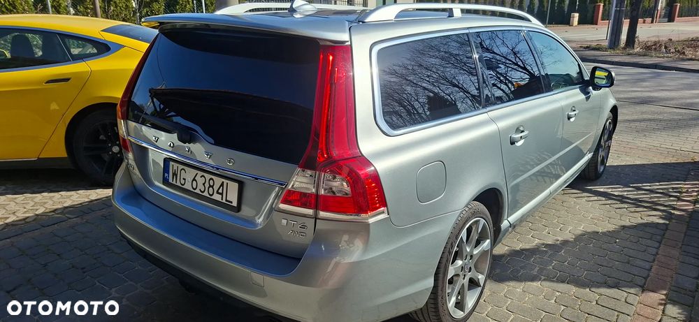 Volvo V70 T6 AWD Geartronic Momentum - 3